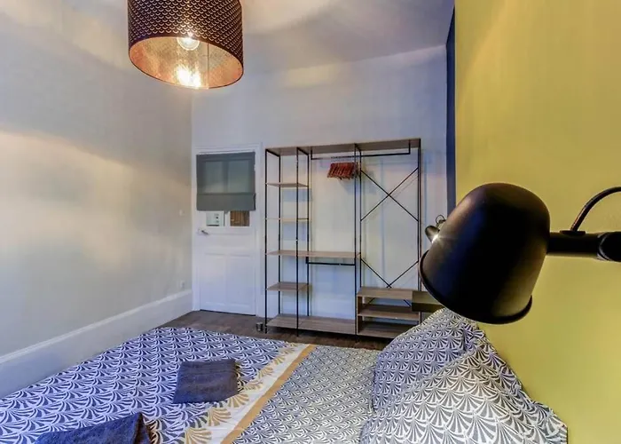 Le Dormeur Du Val - Topdestination - Centre - Classe 3 Etoiles * Ντιζόν